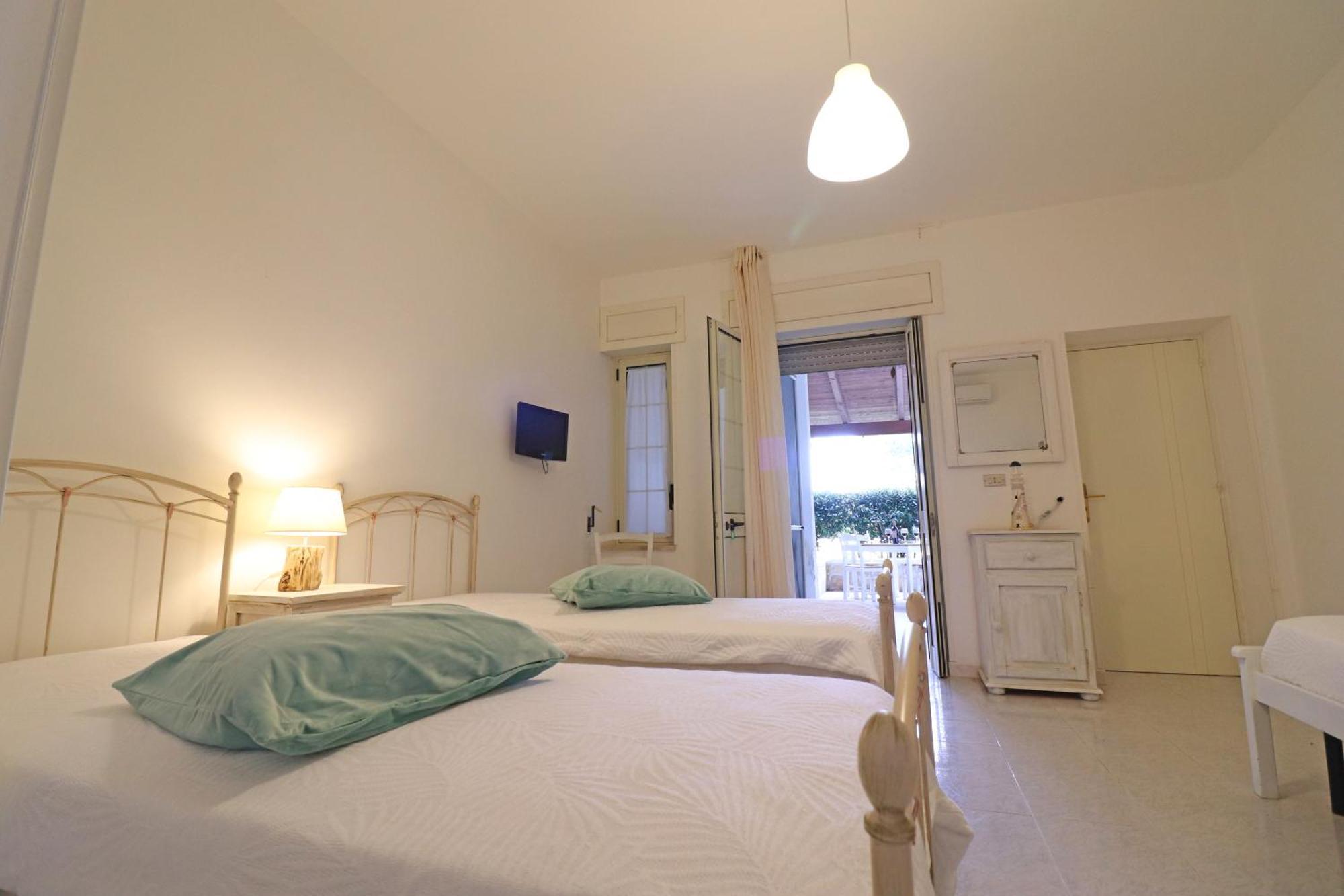 Torre Santo Stefano Aparthotel Otranto Bilik gambar